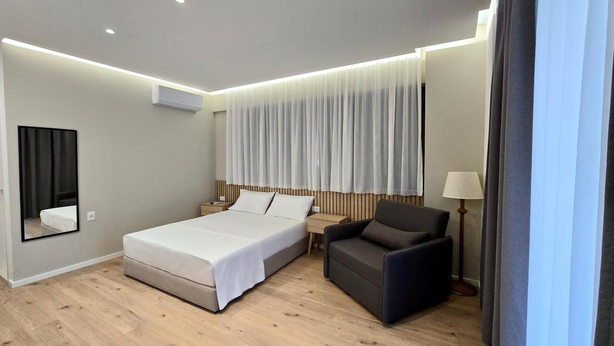 David's Aparthotel *